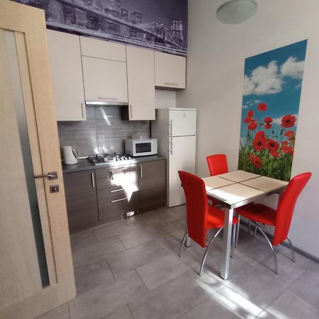 Apartment On Khorvatska Street Lviv Exterior foto