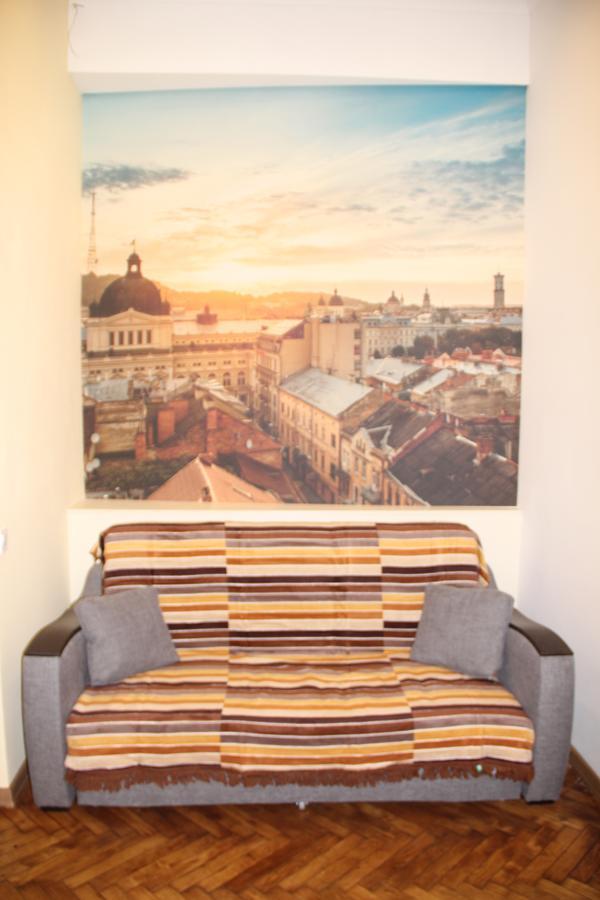 Apartment On Khorvatska Street Lviv Exterior foto