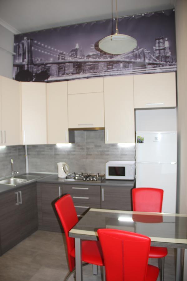 Apartment On Khorvatska Street Lviv Exterior foto