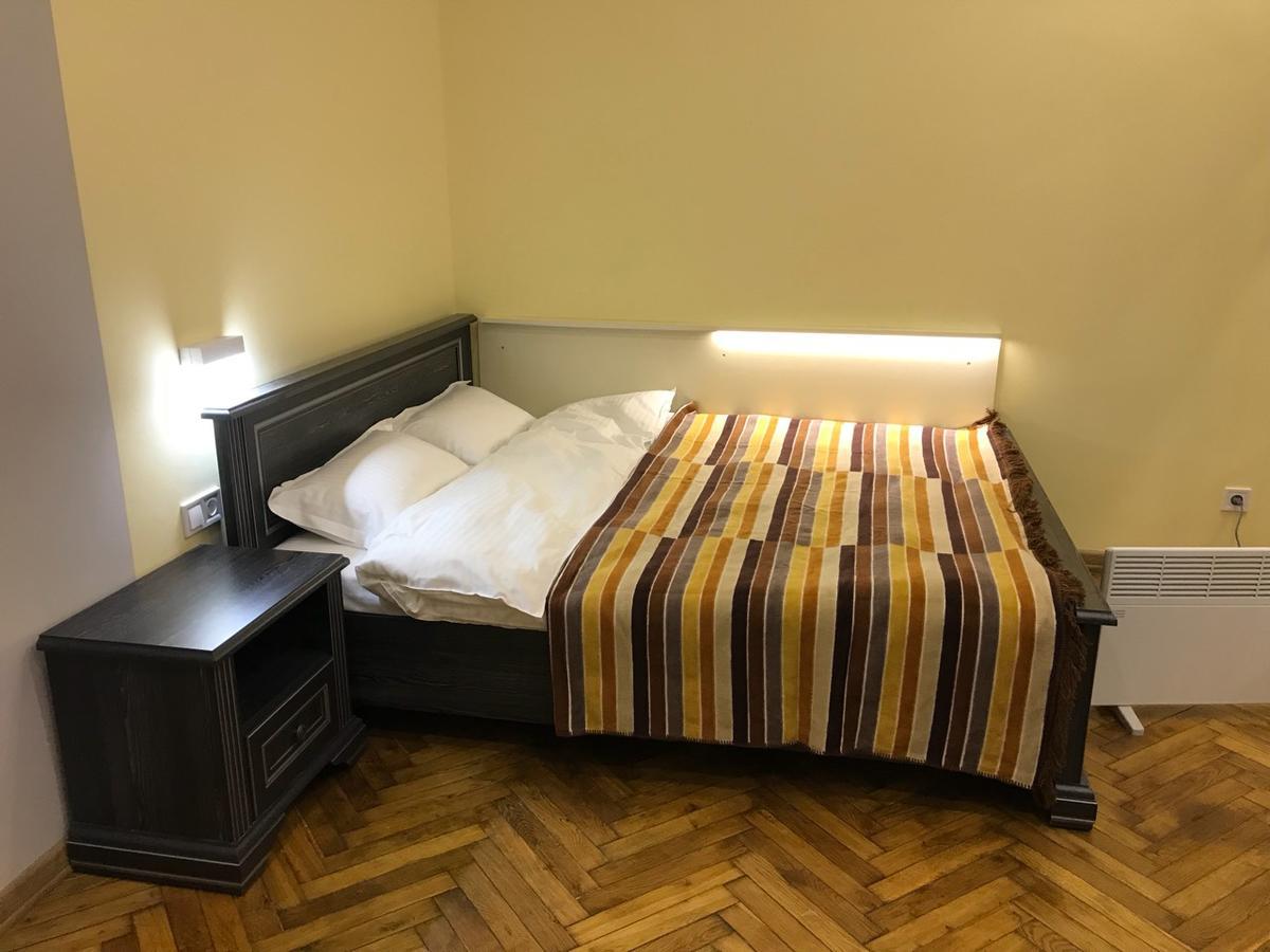 Apartment On Khorvatska Street Lviv Exterior foto