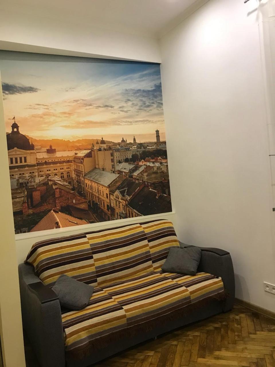 Apartment On Khorvatska Street Lviv Exterior foto