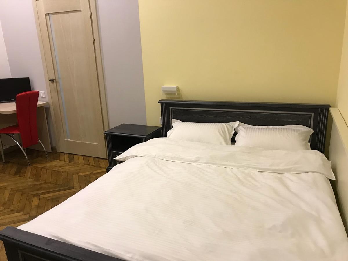 Apartment On Khorvatska Street Lviv Exterior foto