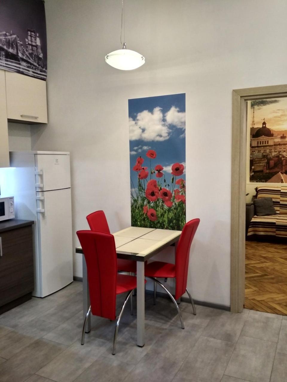 Apartment On Khorvatska Street Lviv Exterior foto
